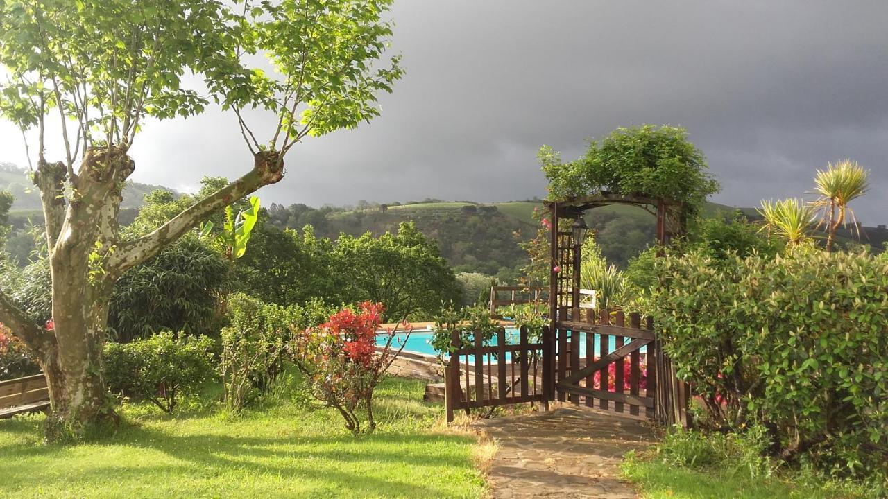 Le Clos Gaxen Chambres D'Hotes La Bastide-Clairence Εξωτερικό φωτογραφία